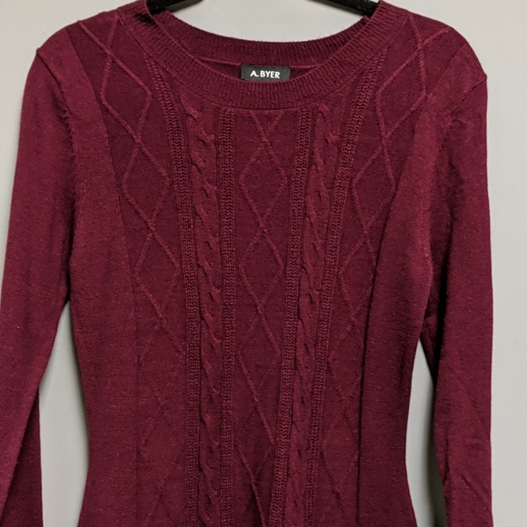 Dress - Picture 3 of 4